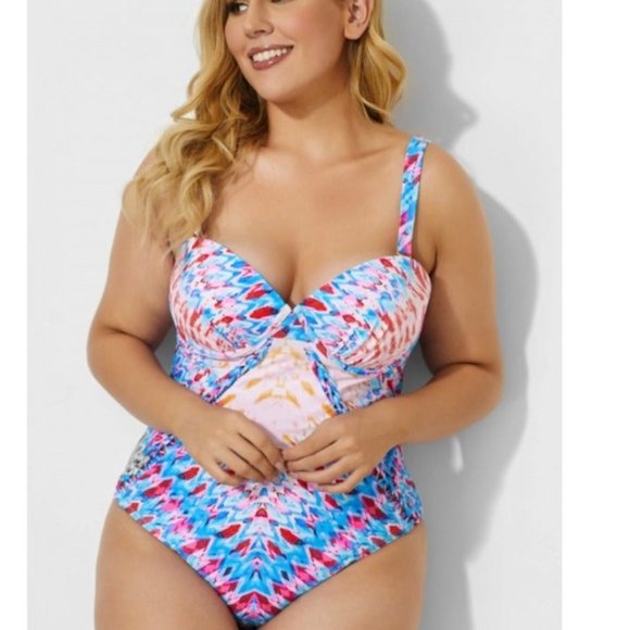 Neckline Macrame Underwire One Piece Swimssuit - Picture 2 of 5